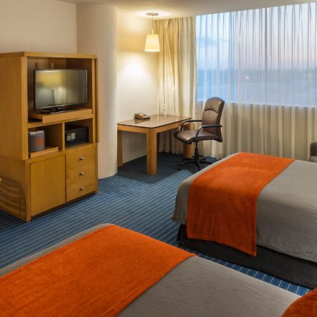 Real Inn 누에보 라레도 외부 사진
